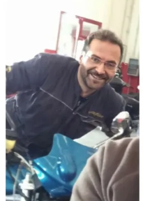 Muore improvvisamente a soli 44 anni, comunità in lutto