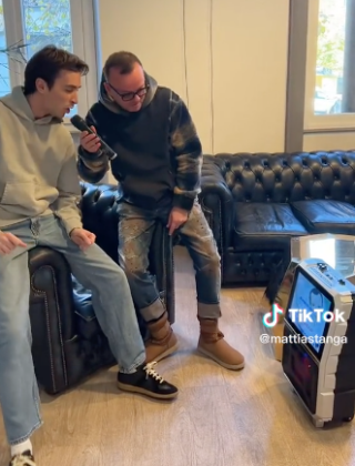 Mattia Stanga con Gigi D’Alessio per un salto…negli anni ’90