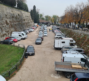 Chiude il parcheggio Castello in città
