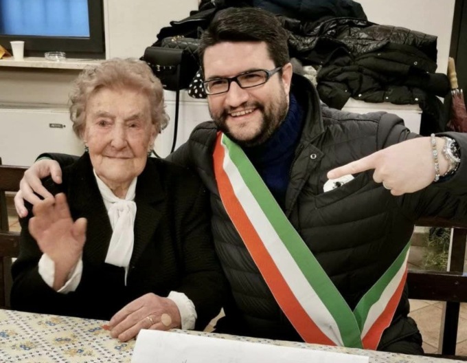 Lumezzane festeggia i compleanni di Pierina e Giacomina: 100 e 101 anni
