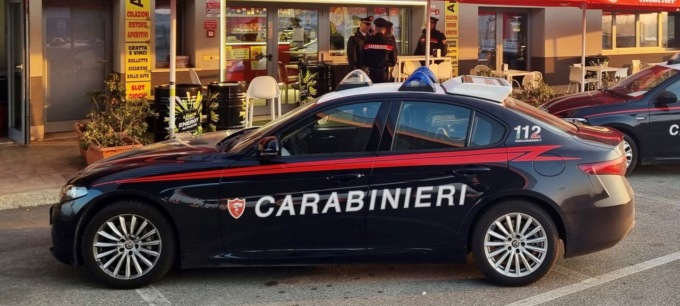 Locale frequentato da persone con precedenti, chiuso