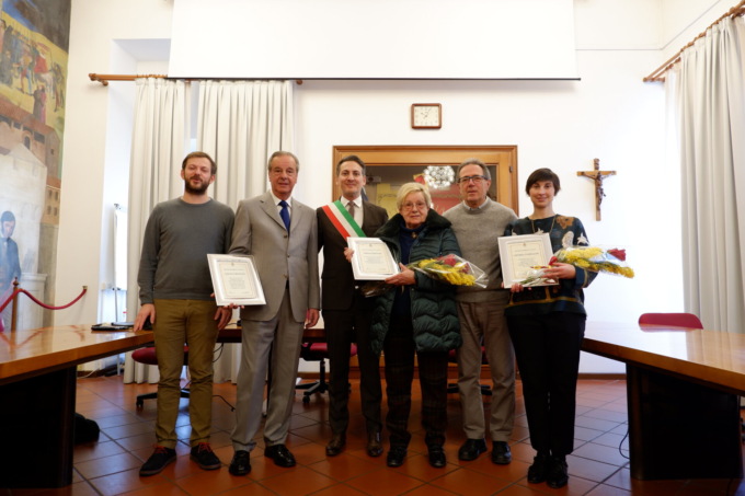 San Faustino: consegnati i riconoscimenti civici e scambiati i doni con la Parrocchia