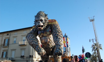 Trasferta al Carnevale di Viareggio aspettando i carri bresciani