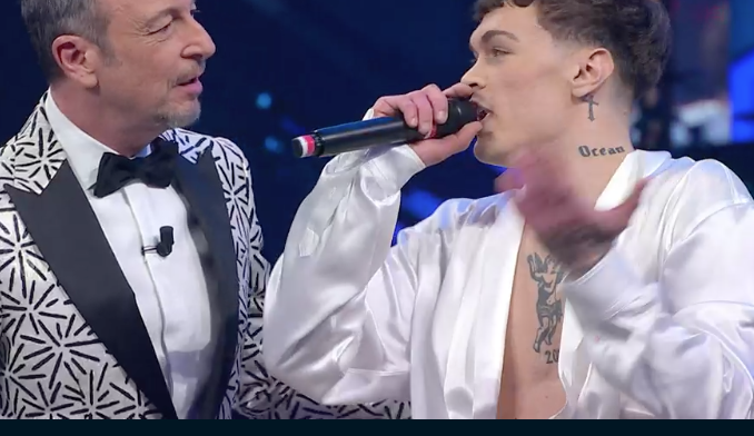 Blanco distrugge i fiori di Sanremo: “Non sentivo la mia voce”