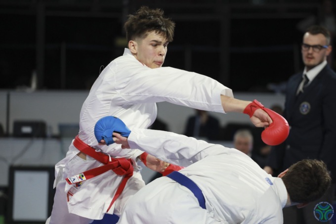 Titolo italiano per il karateka Gabriele Pezzotti