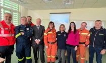 Gli studenti di scuola edile bresciana incontrano protezione civile, polizia stradale e power emergency