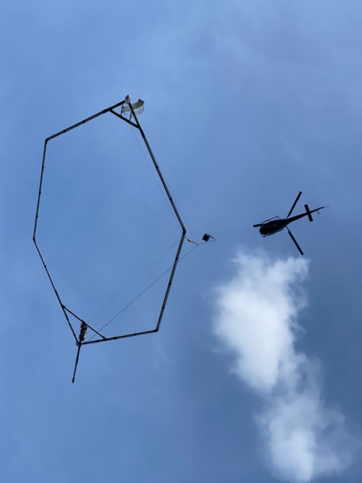 Al via la seconda fase per l’elicottero che cerca falde acquifere nel Bresciano