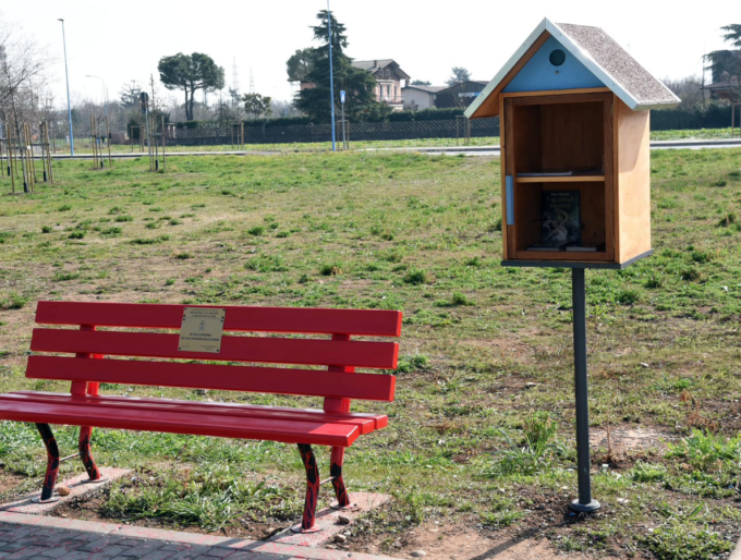 Giornata Internazionale della Donna: inaugurata una panchina rossa per le vittime di Sanpolo