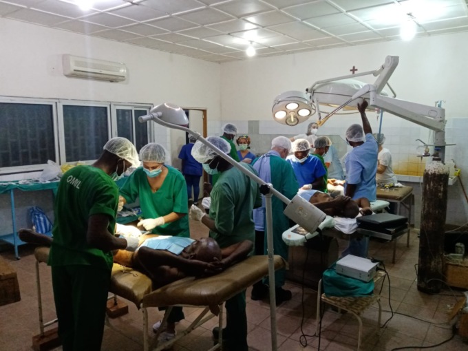 Andata e ritorno dall’ospedale di Mbalmayo per fare del bene