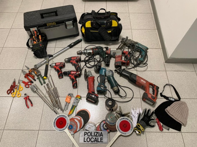 In fuga da Rovato fino alle porte di Milano: in auto avevano un arsenale