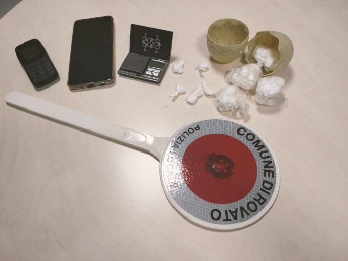 Preso con 25 dosi di cocaina: arrestato un 40enne