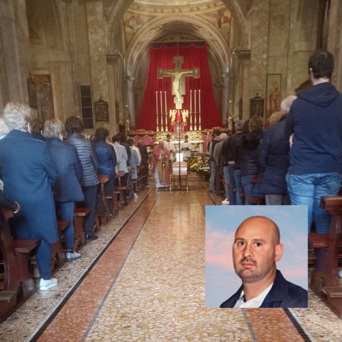 Ultimo saluto a Roberto Andrini, morto in moto nello scontro con un camion