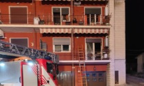 Appartamento in fiamme a Capriolo: soccorsa una donna