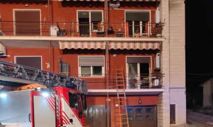 Appartamento in fiamme a Capriolo: soccorsa una donna