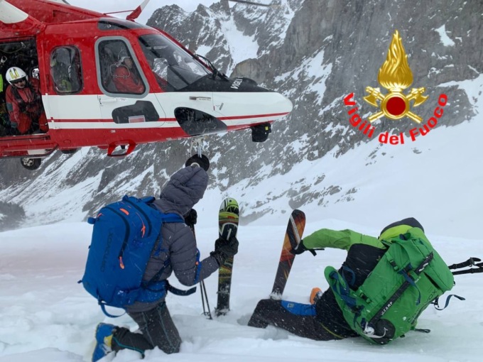 Escursionisti in difficoltà sul ghiacciaio Pisagnino