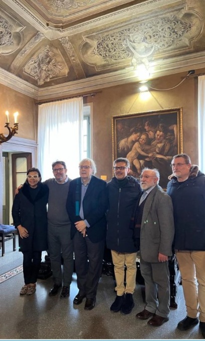 A sorpresa arriva Sgarbi