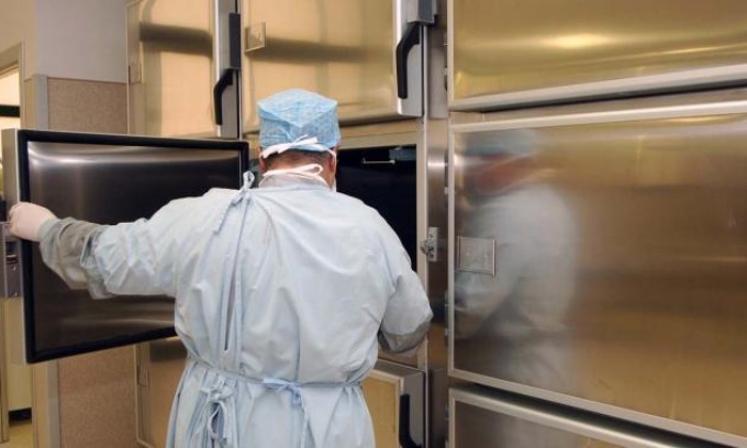 Da cinque mesi il feto di un neonato aspetta il funerale