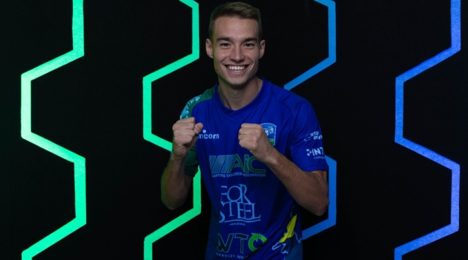 Il centrocampista Hergheligiu promosso in B con la Feralpisalò