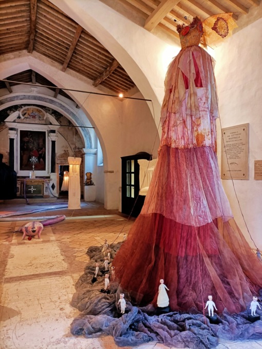 “Abitarsi”, a San Felice del Benaco la mostra di Gabriella Goffi