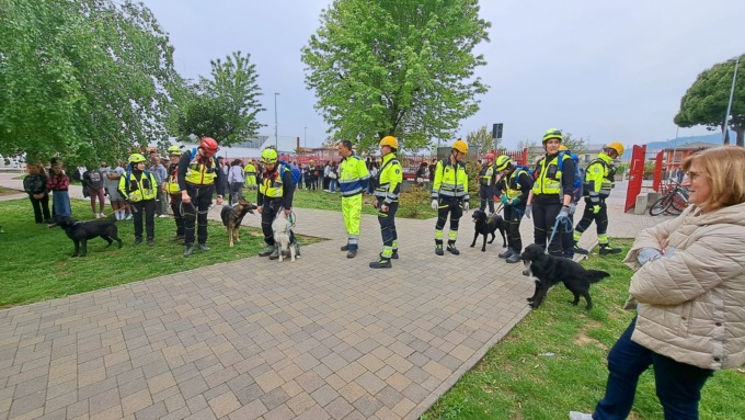Incendi, soccorsi e ricerca dispersi: Capriolo teatro della Protezione civile