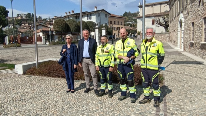 Taglio del nastro al nuovo distaccamento della Protezione civile