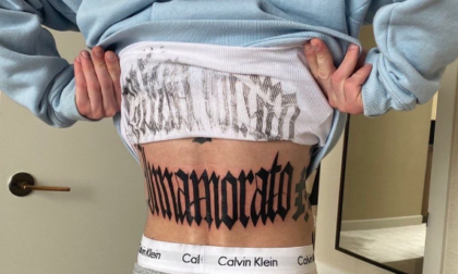 Blanco si tatua il titolo del nuovo album "Innamorato"