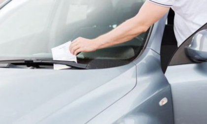 Brescia: 44 multe per divieto di sosta