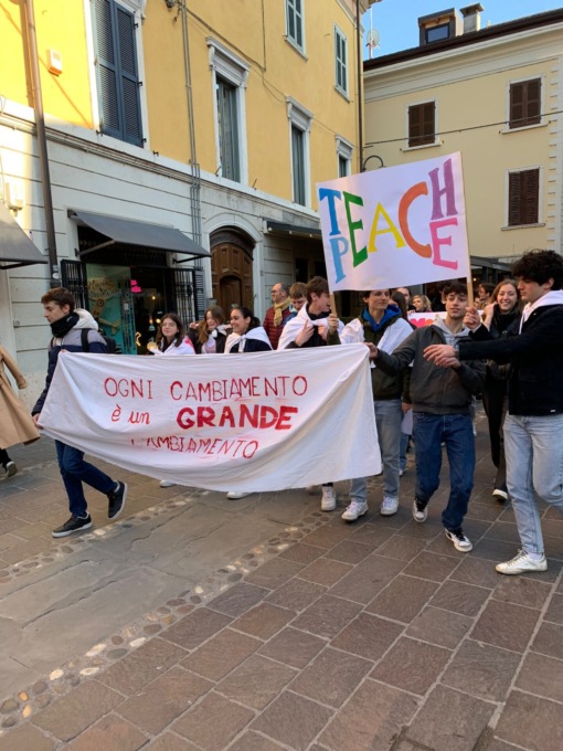 Giornata dedicata alla Pace negli istituti di Desenzano e del Basso Garda