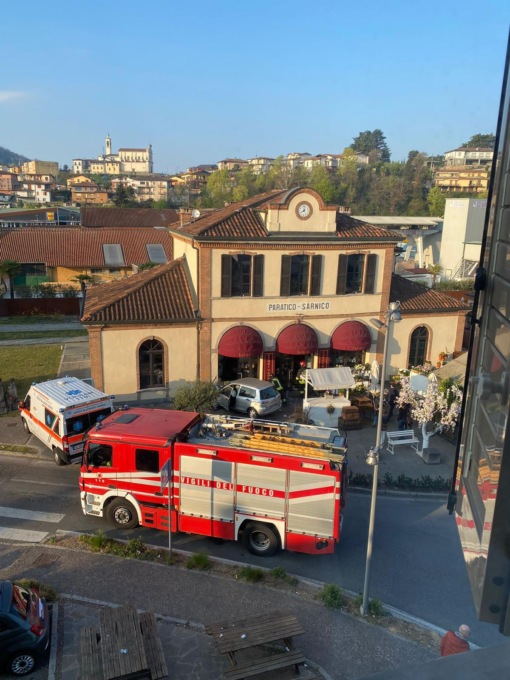 Paratico: auto finisce contro un ostacolo, scatta l’allarme