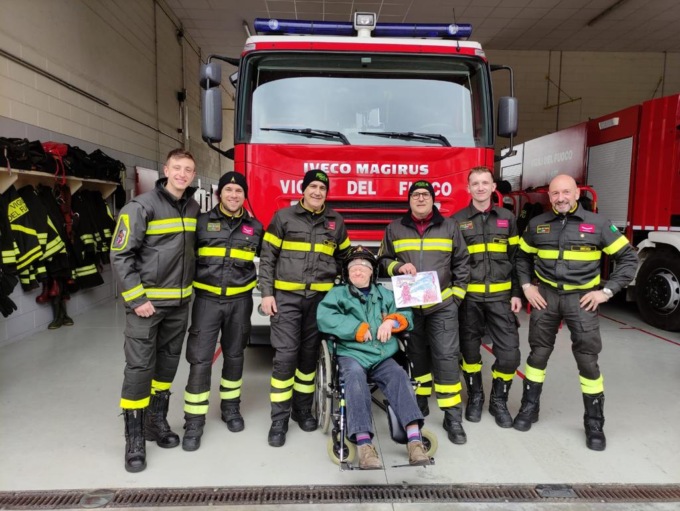I ragazzi del Rustico dai pompieri per un compleanno speciale