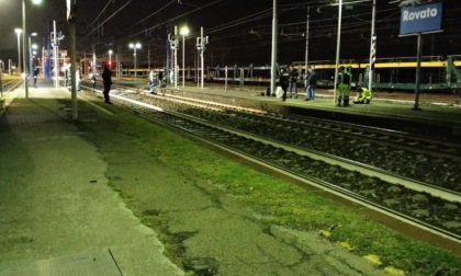 Tragedia in stazione, 25enne muore investito dal treno