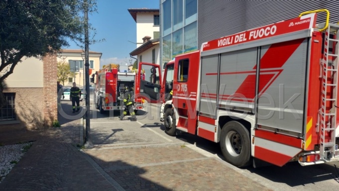 Incendio nel ristorante a Rovato, viabilità in tilt