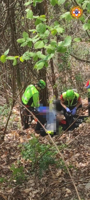 Scivola in un dirupo da 500 metri di quota, l’intervento del Cnsas