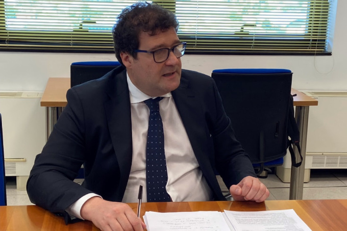 Tavolo tecnico Caffaro, Maione: “Avanti con il bando e con il mantenimento in funzione della barriera”