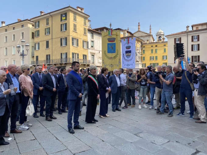 Strage di Piazza Loggia, Brescia ricorda tutte le vittime: “La memoria è la radice del futuro”