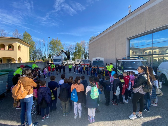 Alunni della primaria a lezione di Protezione civile