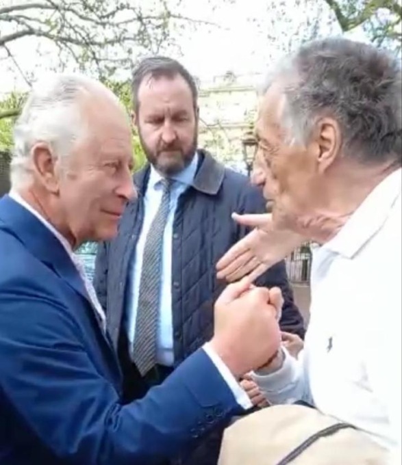 Il quinzanese Italo incontra Re Carlo a Londra il giorno prima dell’incoronazione