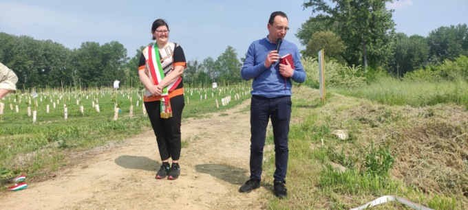 Inaugurato il nuovo bosco e piantato un albero per i nuovi nati