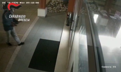 Colpi di kalashnikov contro il Poliambulatorio: tre arresti