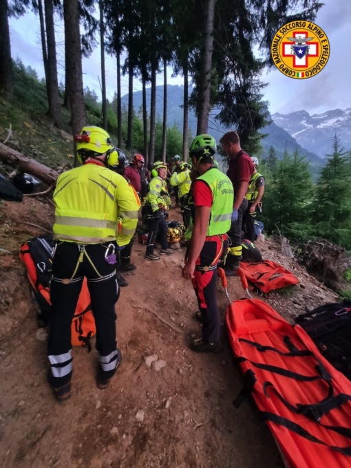 Si ribaltano con il quad, paura per un anziano e un ragazzo