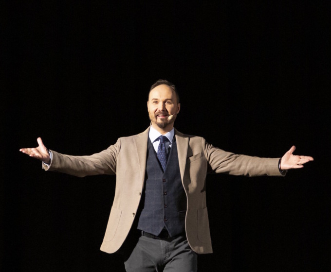 Strabilio Festival: protagonista il mentalista Francesco Tesei