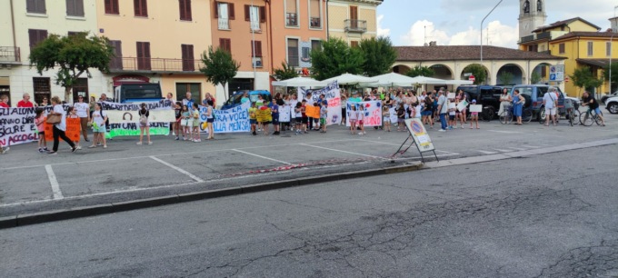 Un corteo per dire “no” al progetto mensa