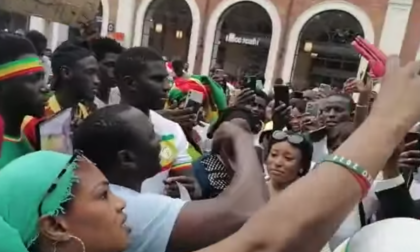 Senegal: la protesta dopo la condanna del leader d'opposizione Sonko arriva a Brescia