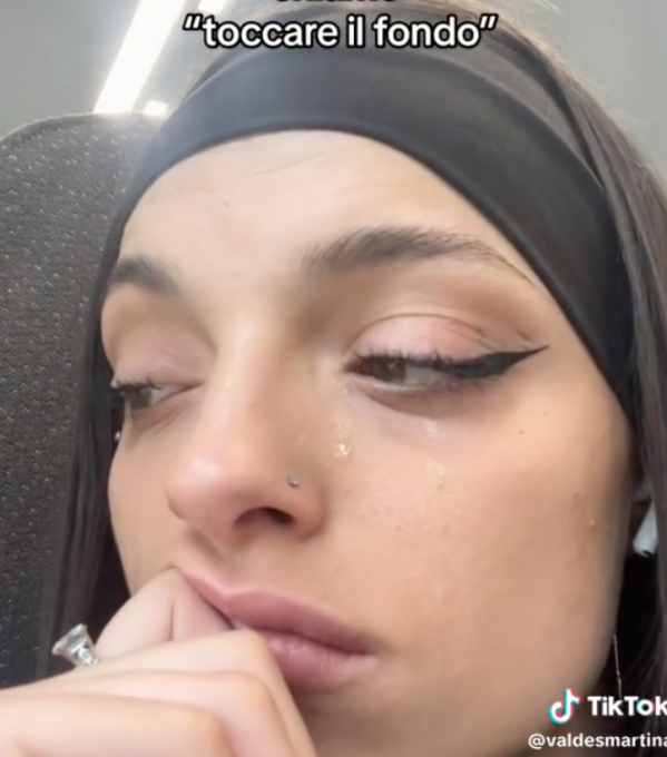 Martina Valdes, la fidanzata di Blanco in lacrime sui social