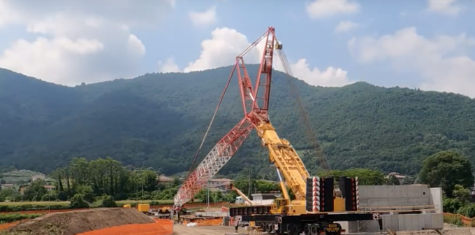 Bretella autostradale della Valtrompia: eseguito il varo delle tre travi del ponte sul Mella