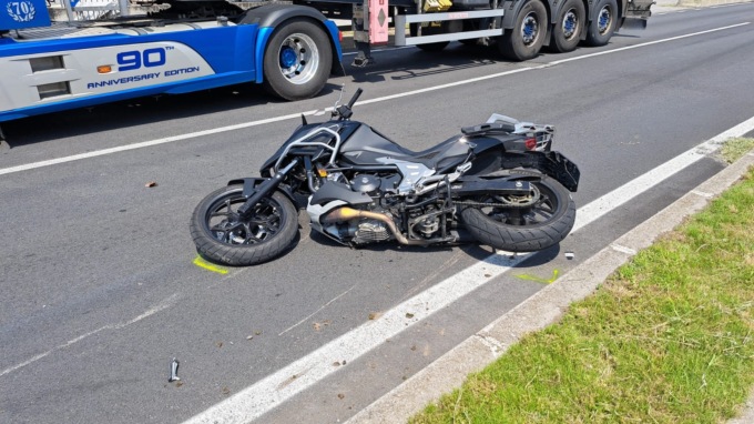 Scontro tra furgone e moto, due biker ricoverati in gravi condizioni