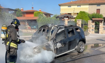 Auto in fiamme a Erbusco: nessun ferito