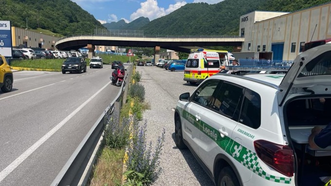 Brutta caduta da moto, paura per un 50enne