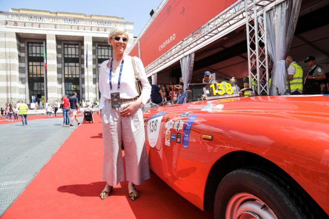 Mille Miglia: oggi la punzonatura in piazza Vittoria, domani il via