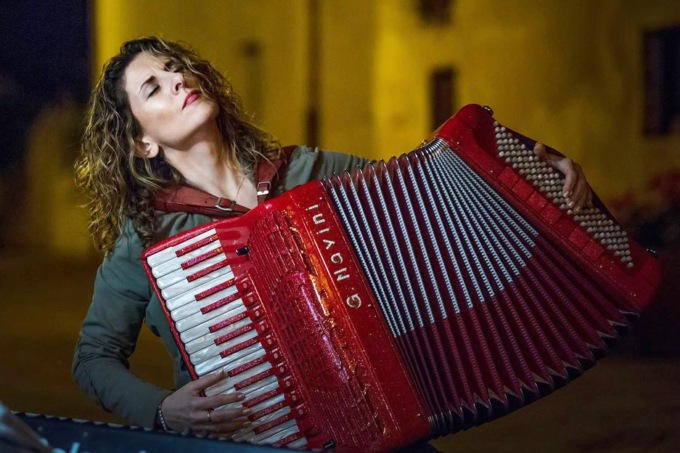 “Più Luce!”, torna l’appuntamento dedicato alla poesia firmato Tener-a-mente